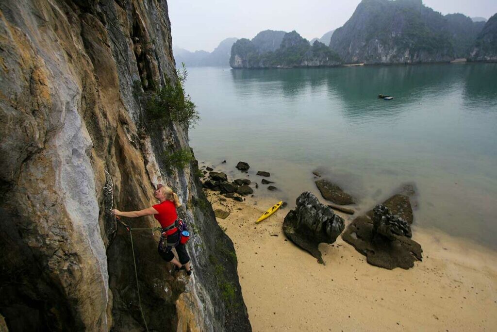 Half Day Rock Climbing Tại Cát Bà